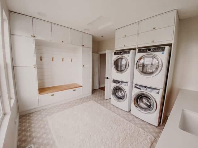 laundry-room-remodeling-services-132nd-constructs